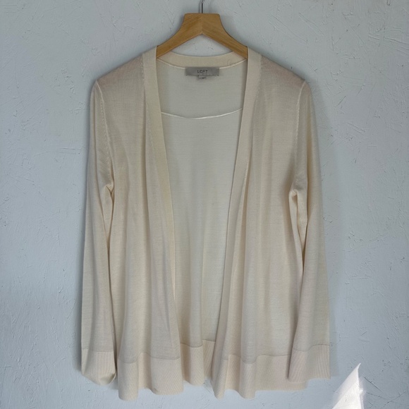 LOFT Beige Wool/Acrylic Large Cardigan - Picture 5 of 14